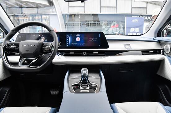 先锋无界造型“靓绝”甘南，欧萌达被评为2022 CCPC消费者最喜爱的紧凑型SUV